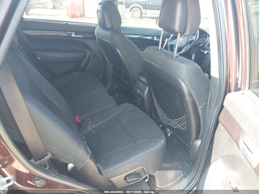 2014 Kia Sorento VIN 5XYKT4A70EG462756 IAAI salvage auction — FRONT & REAR, Salvage (North Carolina), sold $950 on 2026-07-13 (photo 8)