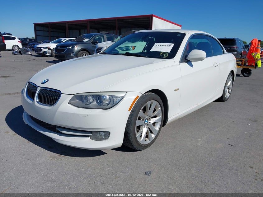 2013 BMW 3er VIN WBADW3C5XDJ525394 IAAI salvage auction — HAIL, Salvage (Illinois), sold $3,500 on 2026-07-14 (photo 2)