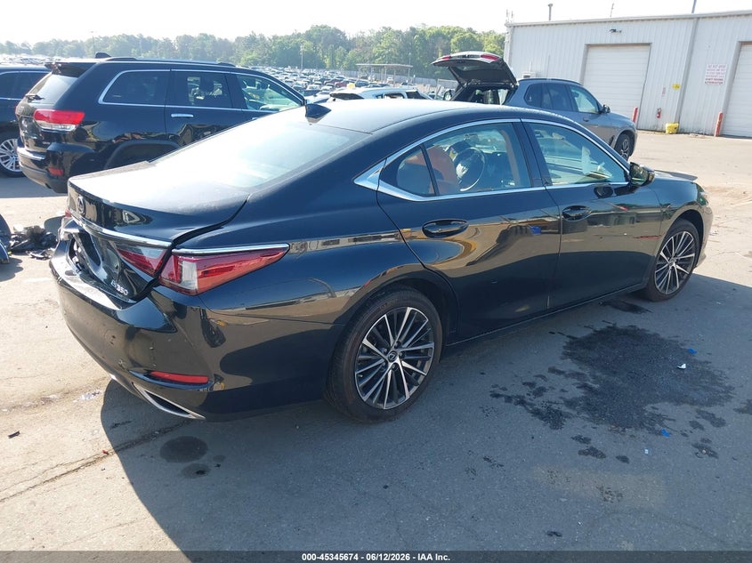 2024 Lexus ES VIN 58ADZ1B14RU180449 IAAI salvage auction — SIDE, Wait Title, sold $10,000 on 2026-08-01 (photo 4)