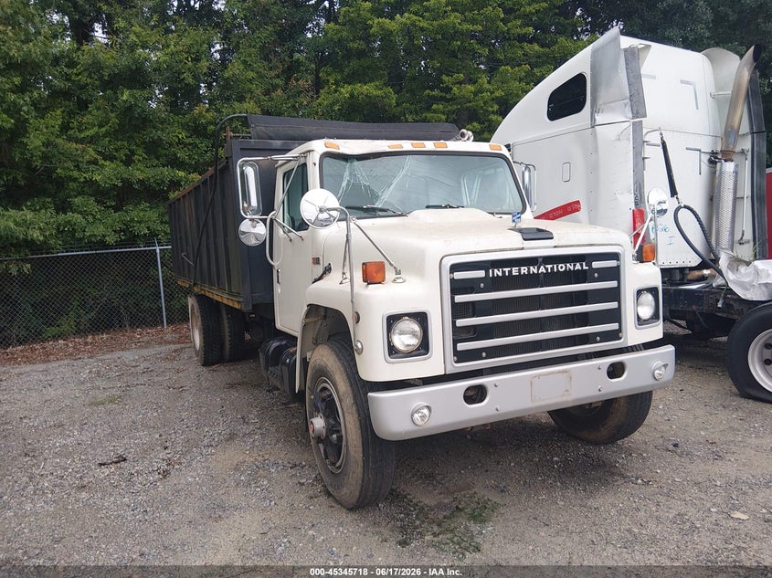 1985 International S-series VIN 1HTLDTVN0FHA50839 IAAI salvage auction — RIGHT FRONT, Salvage (Idaho), sold $1,350 on 2026-07-06 (photo 1)