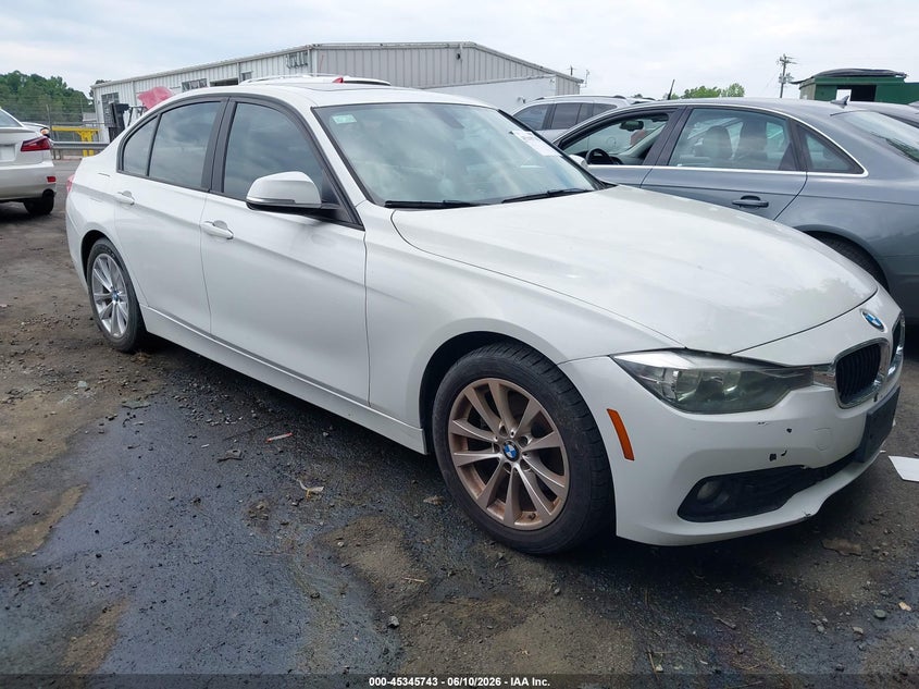 2016 BMW 3er VIN WBA8E1G56GNT37116 IAAI salvage auction — NORMAL WEAR, Clear (North Carolina), sold $1,200 on 2026-07-09 (photo 1)