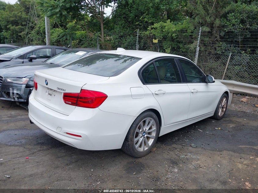 2016 BMW 3er VIN WBA8E1G56GNT37116 IAAI salvage auction — NORMAL WEAR, Clear (North Carolina), sold $1,200 on 2026-07-09 (photo 4)