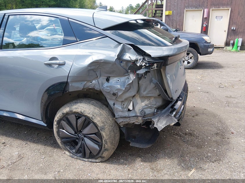2024 Nissan VIN JN1CF0BB1RM742569 IAAI salvage auction — LEFT REAR, Salvage (Vermont), sold $125 on 2026-07-23 (photo 6)