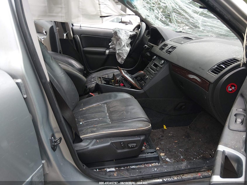 2013 Volvo Xc90 VIN YV4952CZ9D1642096 IAAI salvage auction — FRONT & REAR, Salvage (Vermont), sold $125 on 2026-07-23 (photo 5)