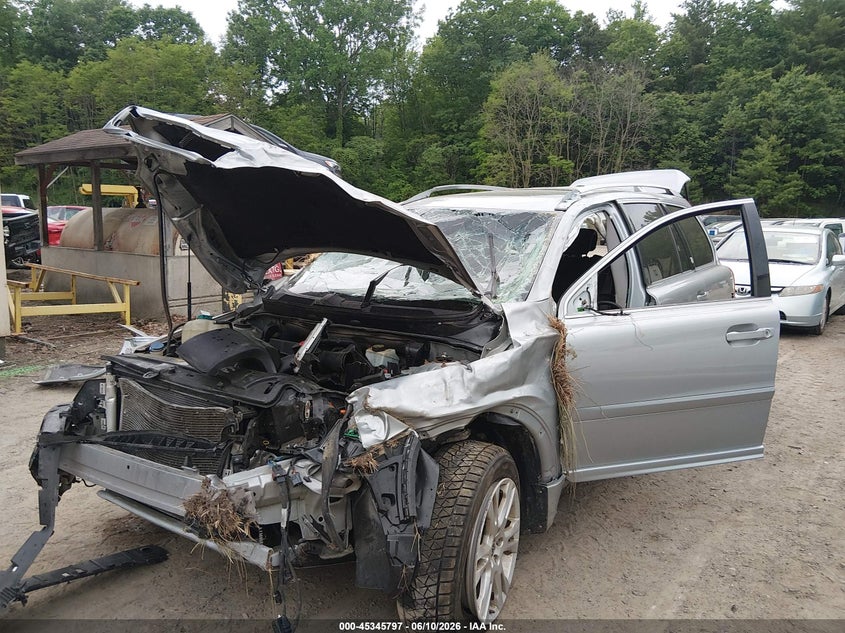 2013 Volvo Xc90 VIN YV4952CZ9D1642096 IAAI salvage auction — FRONT & REAR, Salvage (Vermont), sold $125 on 2026-07-23 (photo 6)