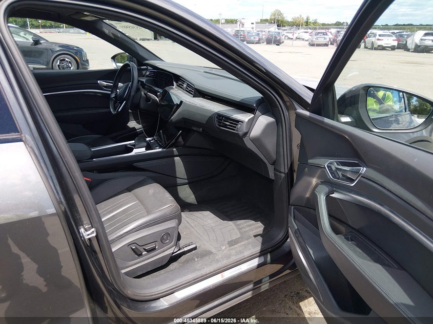 2023 Audi E-tron sportback VIN WA12AAGE8PB004576 IAAI salvage auction — FRONT END, Salvage (New Jersey), sold $15,300 on 2026-07-26 (photo 5)