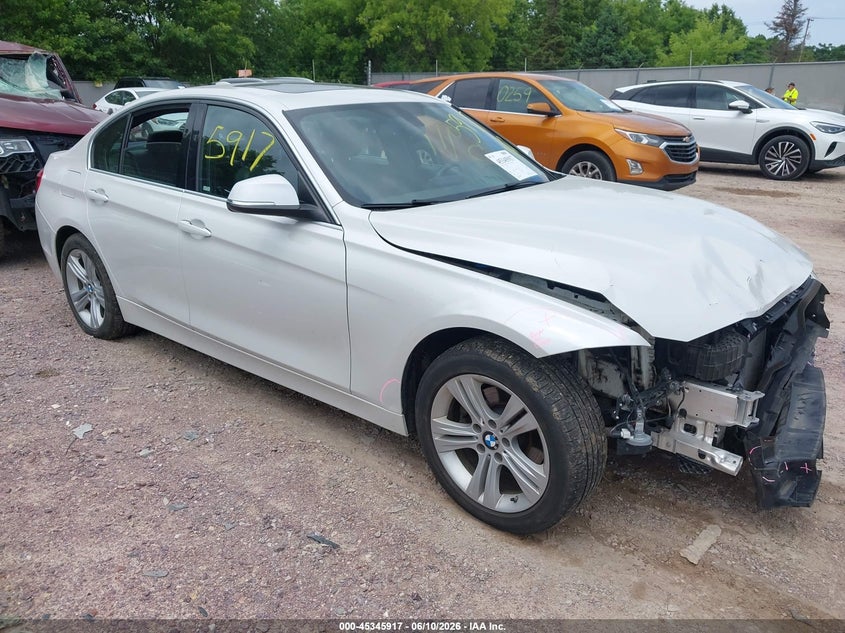 2018 BMW 3er VIN WBA8B9C54JEE83263 IAAI salvage auction — FRONT END, Clear (Wisconsin), sold $2,875 on 2026-07-22 (photo 1)