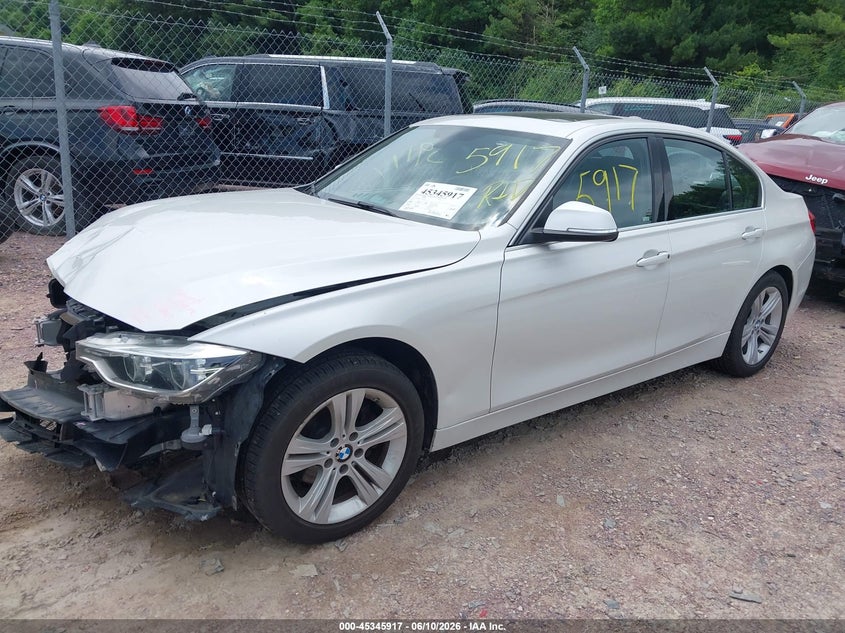 2018 BMW 3er VIN WBA8B9C54JEE83263 IAAI salvage auction — FRONT END, Clear (Wisconsin), sold $2,875 on 2026-07-22 (photo 2)