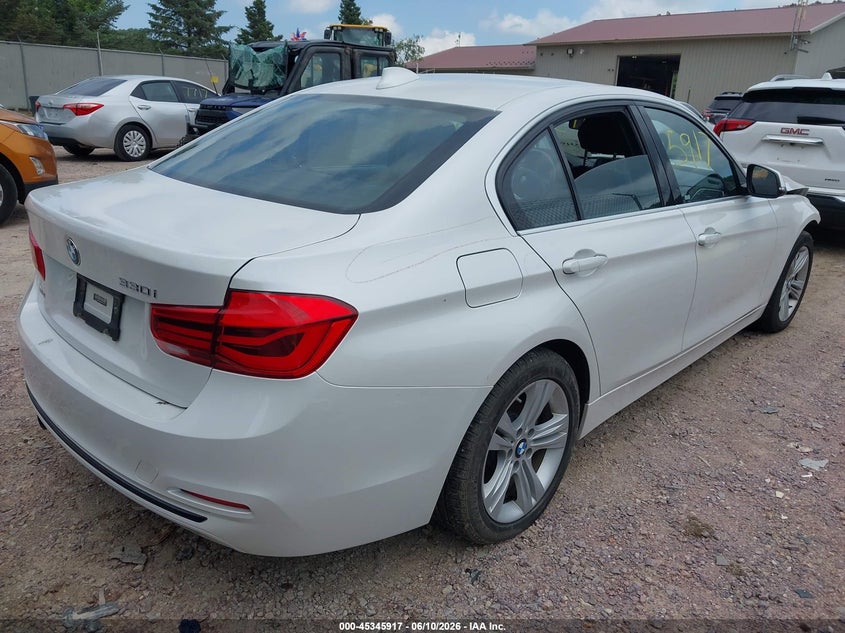 2018 BMW 3er VIN WBA8B9C54JEE83263 IAAI salvage auction — FRONT END, Clear (Wisconsin), sold $2,875 on 2026-07-22 (photo 4)