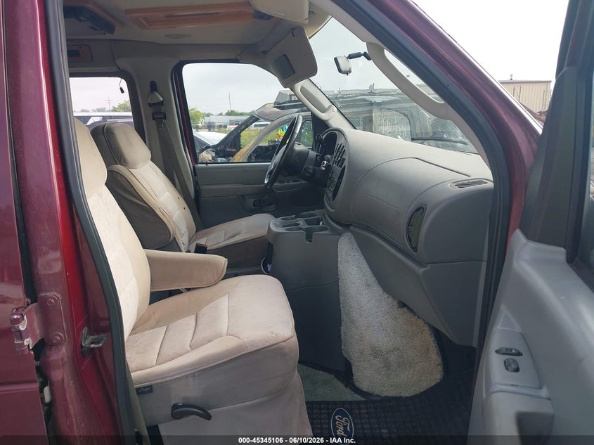 2004 Ford E 150 VIN 1FDRE14W14HA92025 IAAI salvage auction — FRONT END, Clear (Michigan), sold $525 on 2026-07-09 (photo 5)