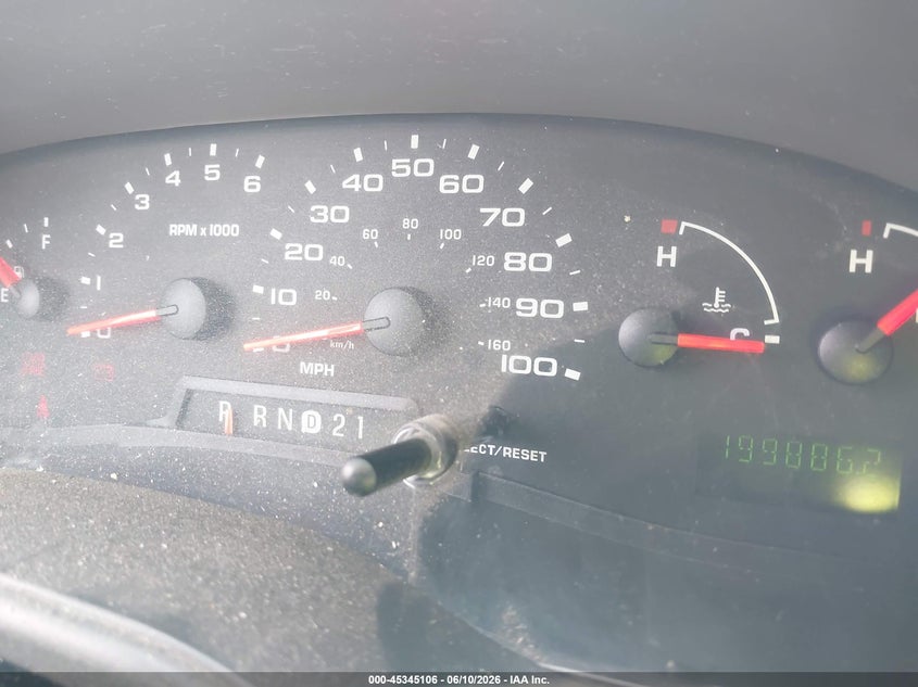 2004 Ford E 150 VIN 1FDRE14W14HA92025 IAAI salvage auction — FRONT END, Clear (Michigan), sold $525 on 2026-07-09 (photo 7)