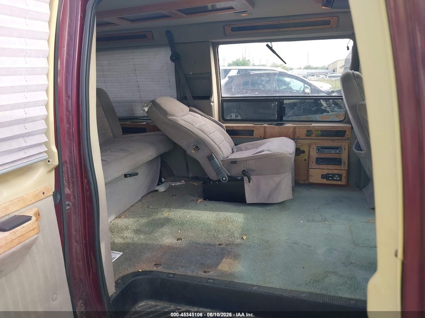 2004 Ford E 150 VIN 1FDRE14W14HA92025 IAAI salvage auction — FRONT END, Clear (Michigan), sold $525 on 2026-07-09 (photo 8)