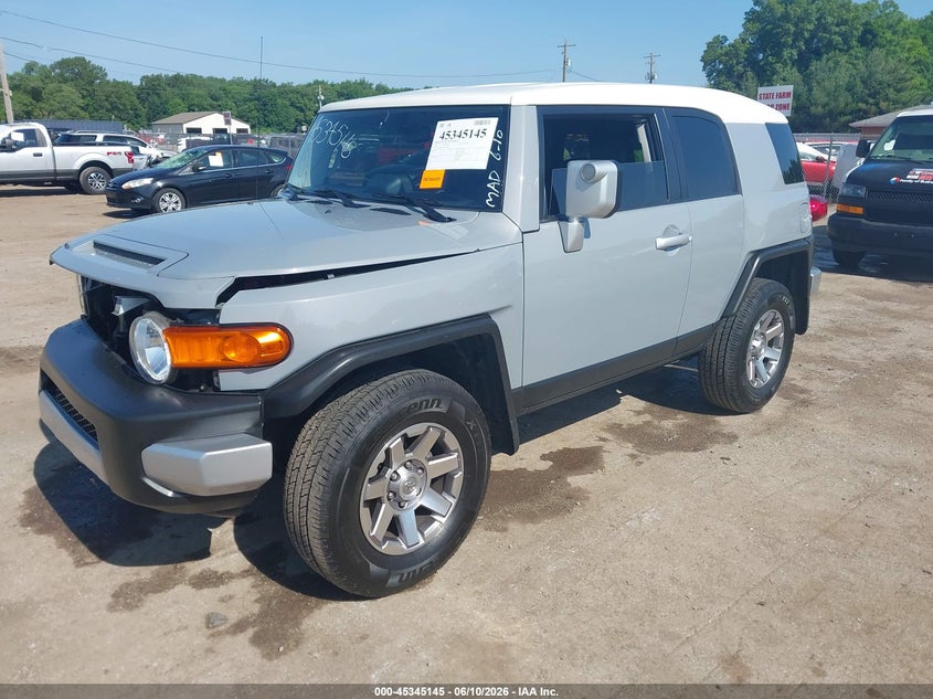 2014 Toyota Fj cruiser VIN JTEBU4BF8EK207622 IAAI salvage auction — FRONT END, Clear (Indiana), sold $18,200 on 2026-07-28 (photo 2)