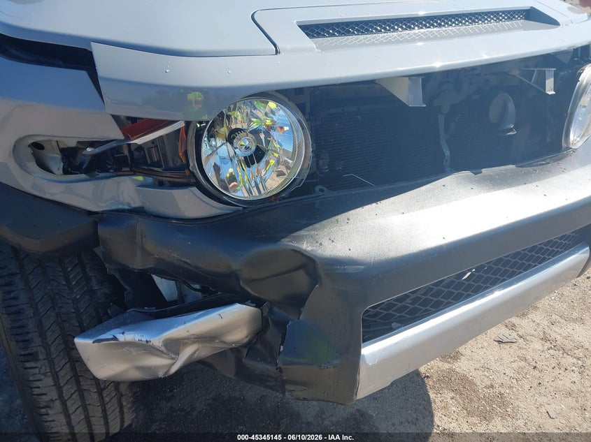 2014 Toyota Fj cruiser VIN JTEBU4BF8EK207622 IAAI salvage auction — FRONT END, Clear (Indiana), sold $18,200 on 2026-07-28 (photo 6)