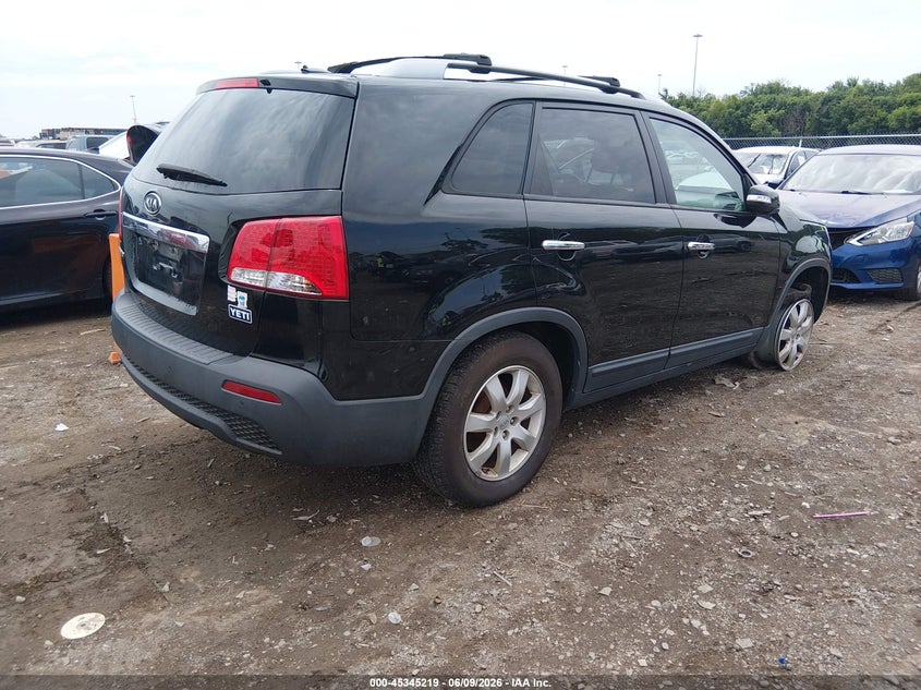 2012 Kia Sorento VIN 5XYKT3A63CG230411 IAAI salvage auction — NORMAL WEAR, Clear (Massachusetts), sold $425 on 2026-07-09 (photo 4)