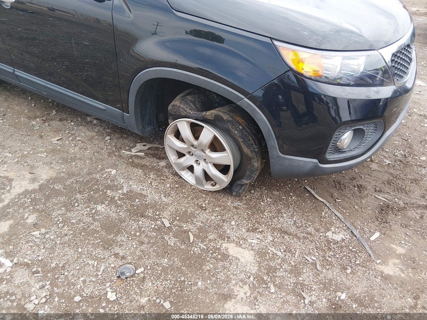 2012 Kia Sorento VIN 5XYKT3A63CG230411 IAAI salvage auction — NORMAL WEAR, Clear (Massachusetts), sold $425 on 2026-07-09 (photo 6)