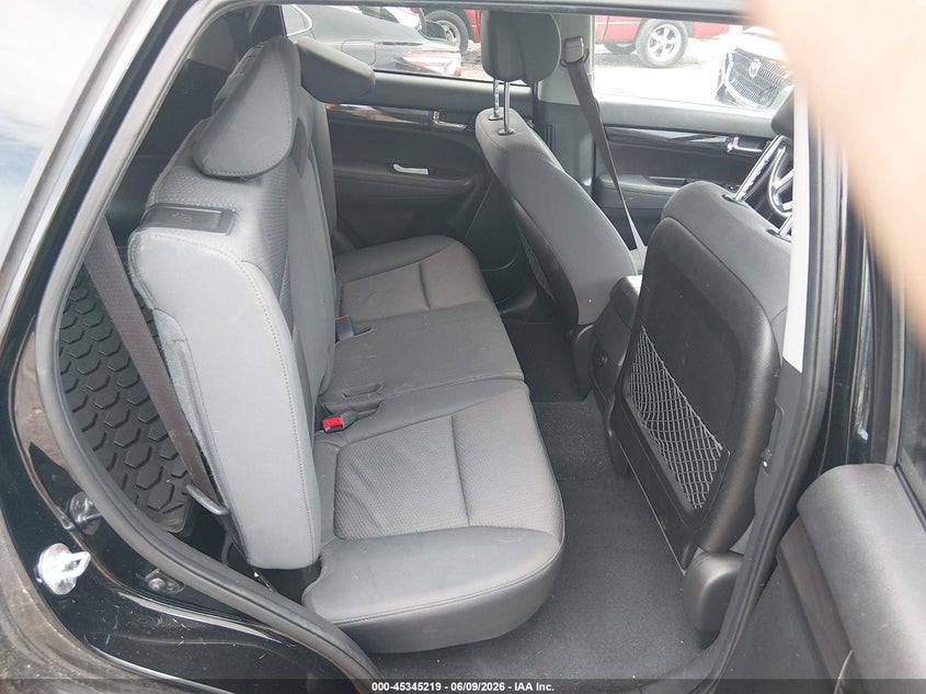 2012 Kia Sorento VIN 5XYKT3A63CG230411 IAAI salvage auction — NORMAL WEAR, Clear (Massachusetts), sold $425 on 2026-07-09 (photo 8)