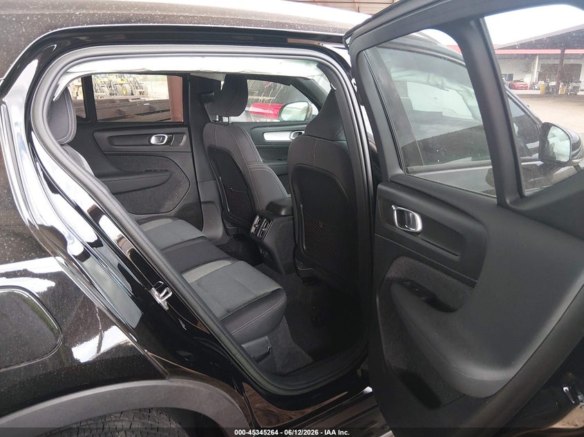 2023 Volvo Xc40 VIN YV4L12UK9P2964478 IAAI salvage auction — FRONT END, Clear (Texas), sold $25 on 2026-07-28 (photo 8)