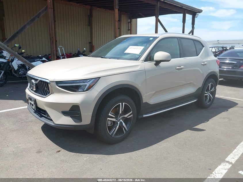 2025 Volvo Xc40 VIN YV4L12UJ2S2519659 IAAI salvage auction — SIDE, Clear (Oregon), sold $14,500 on 2026-07-28 (photo 2)