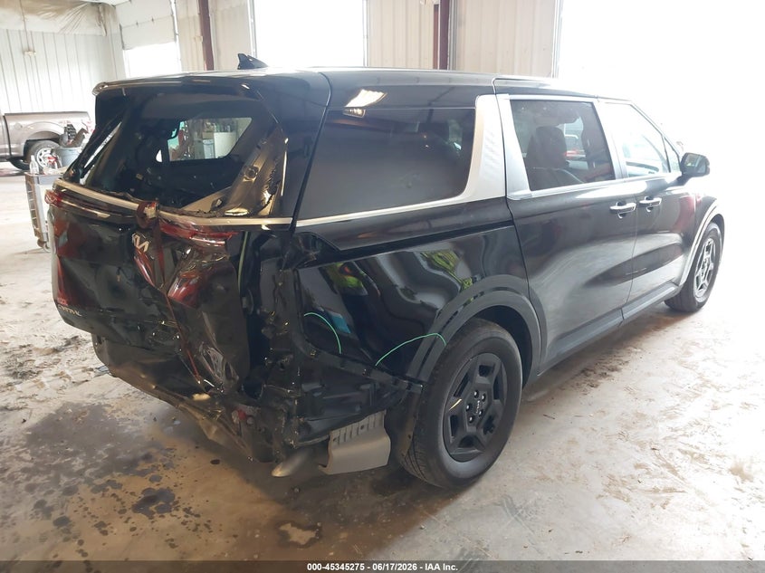 2025 Kia Carnival VIN KNDNB5K30S6520123 IAAI salvage auction — REAR END, Clear (Michigan), sold $10,200 on 2026-07-23 (photo 4)