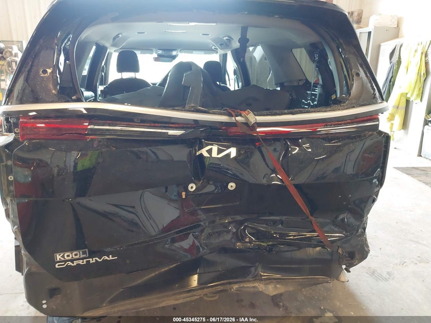2025 Kia Carnival VIN KNDNB5K30S6520123 IAAI salvage auction — REAR END, Clear (Michigan), sold $10,200 on 2026-07-23 (photo 6)