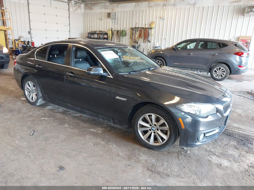 2015 BMW 5er VIN WBA5A7C5XFD628780 IAAI salvage auction — NORMAL WEAR, Clear (Michigan), sold $550 on 2026-07-28 (photo 1)