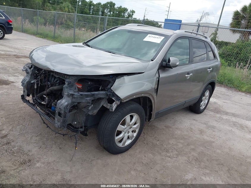 2011 Kia Sorento VIN 5XYKT4A18BG085987 IAAI salvage auction — NORMAL WEAR, Clear (Florida), sold $425 on 2026-07-22 (photo 2)