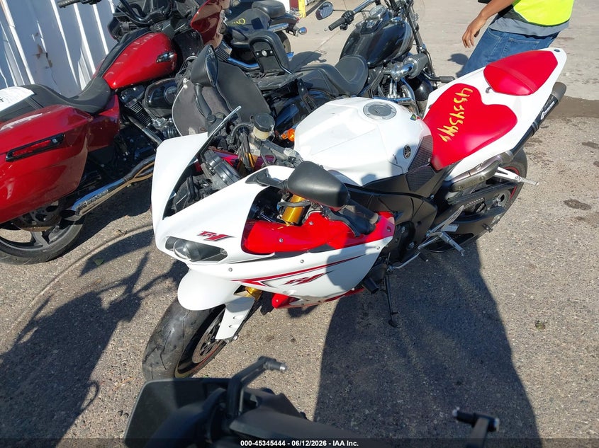 2009 Yamaha Yzfr1 VIN JYARN23E39A002792 IAAI salvage auction — SIDE, Salvage (Minnesota), sold $625 on 2026-07-28 (photo 2)