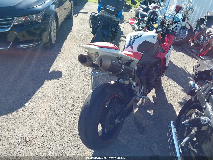 2009 Yamaha Yzfr1 VIN JYARN23E39A002792 IAAI salvage auction — SIDE, Salvage (Minnesota), sold $625 on 2026-07-28 (photo 4)