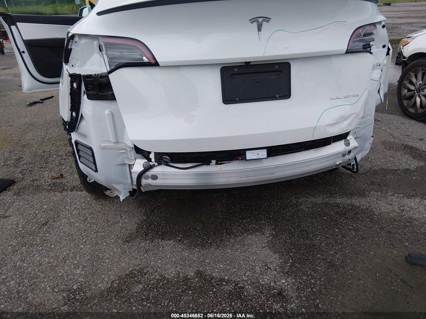 2022 Tesla Model y VIN 7SAYGDEE1NF313094 IAAI salvage auction — REAR END, Salvage (Louisiana), sold $12,600 on 2026-07-15 (photo 6)