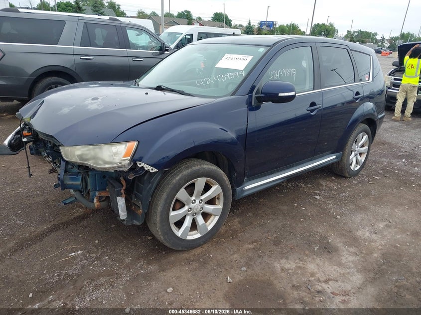 2010 Mitsubishi Outlander VIN JA4JT5AX6AZ012035 IAAI salvage auction — FRONT END, Clear (Massachusetts), sold $325 on 2026-07-08 (photo 2)