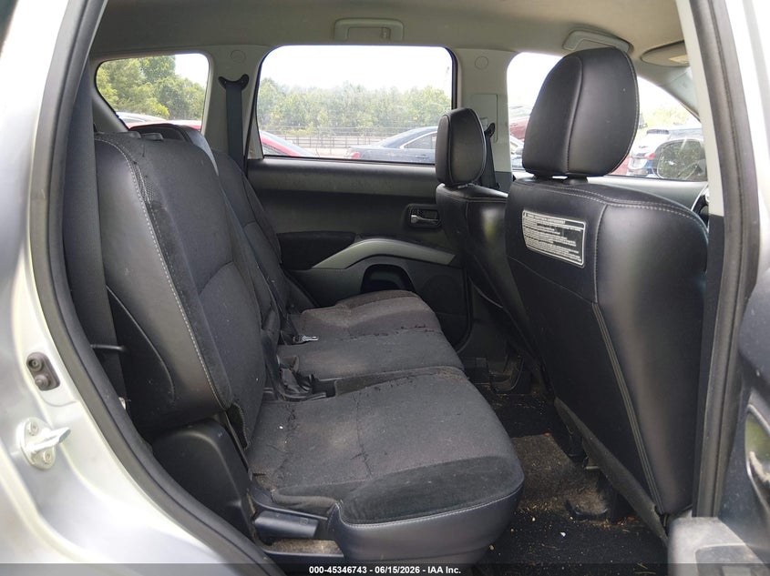 2011 Mitsubishi Outlander VIN JA4JT3AW7BU038573 IAAI salvage auction — FRONT END, Salvage (Tennessee), sold $425 on 2026-07-15 (photo 8)