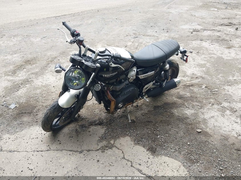 2021 Triumph motorcycle Speed twin VIN SMTD54HF7MTAD9191 IAAI salvage auction — SIDE, Salvage - Greater Than 75% (Maryland), sold $25 on 2026-07-28 (photo 2)
