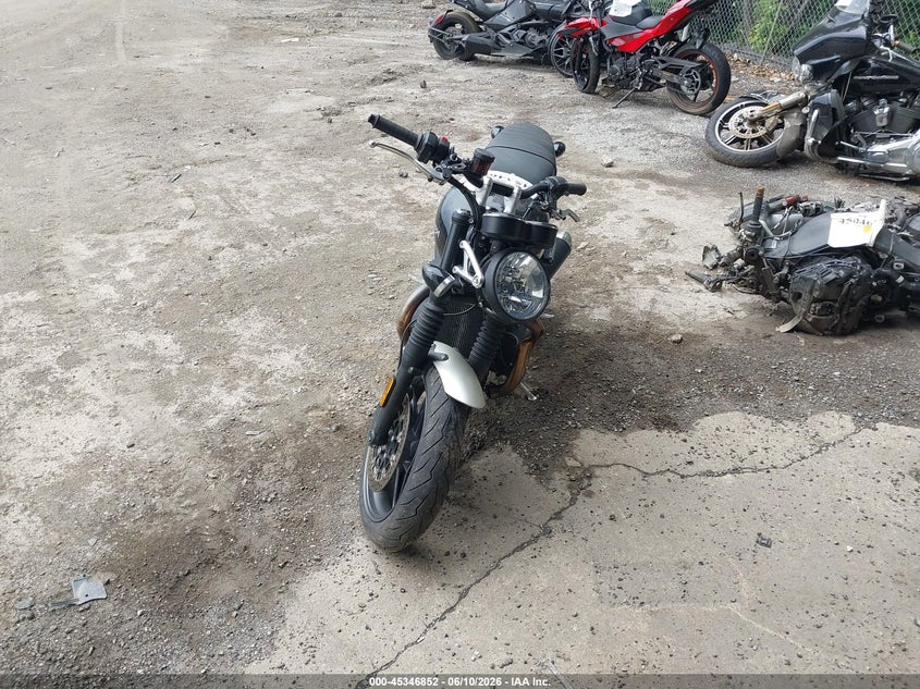 2021 Triumph motorcycle Speed twin VIN SMTD54HF7MTAD9191 IAAI salvage auction — SIDE, Salvage - Greater Than 75% (Maryland), sold $25 on 2026-07-28 (photo 5)