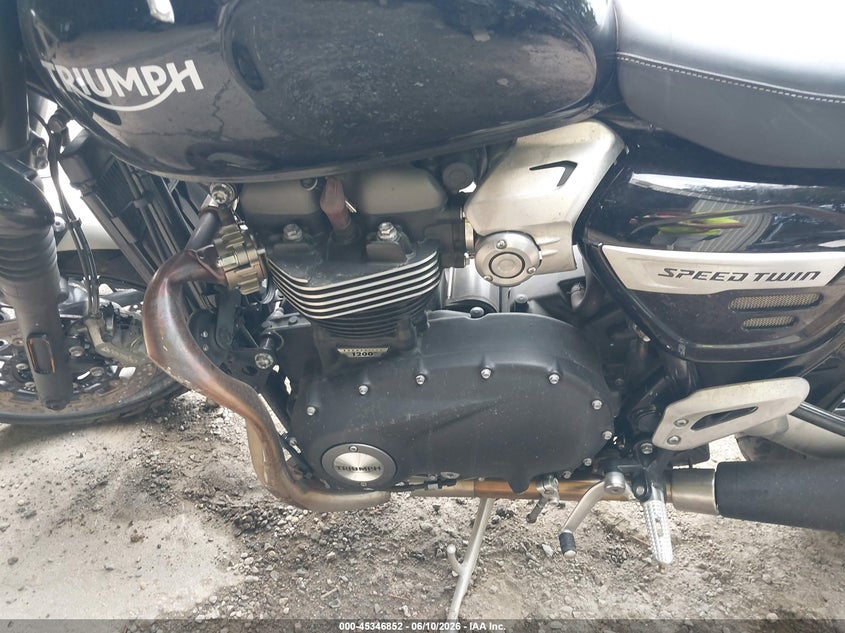 2021 Triumph motorcycle Speed twin VIN SMTD54HF7MTAD9191 IAAI salvage auction — SIDE, Salvage - Greater Than 75% (Maryland), sold $25 on 2026-07-28 (photo 9)