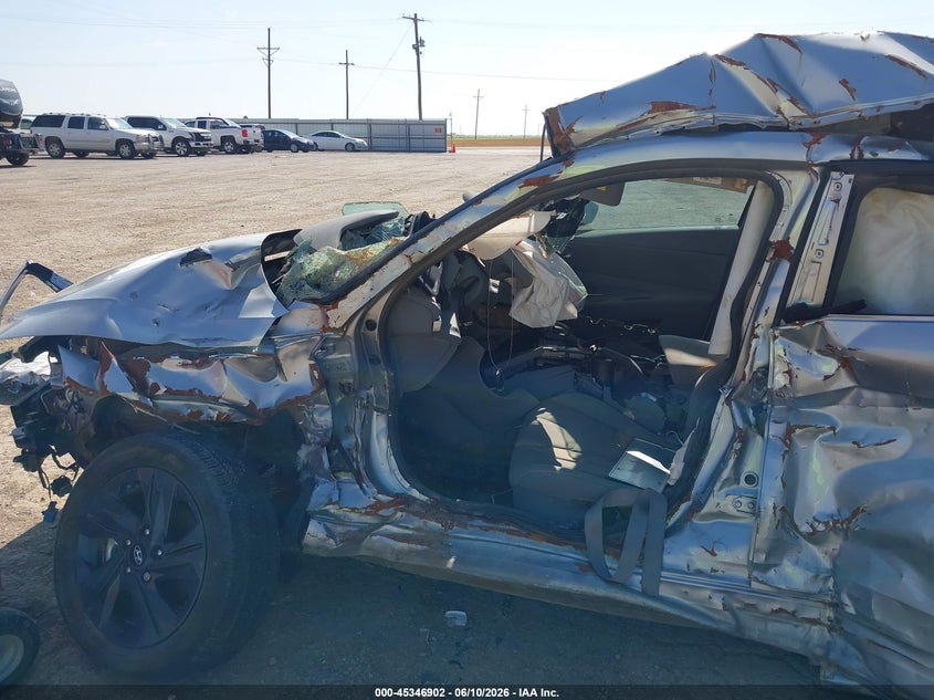 2023 Hyundai Elantra VIN 5NPLM4AGXPH107641 IAAI salvage auction — LEFT SIDE, Non-Repairable (Texas), sold $25 on 2026-07-28 (photo 6)