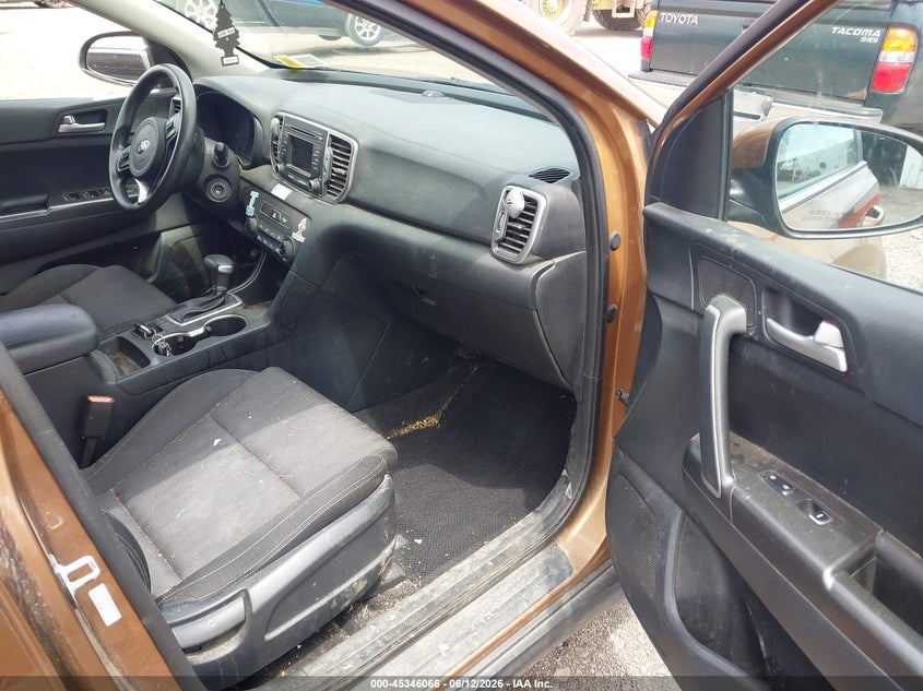 2017 Kia Sportage VIN KNDPMCAC4H7230284 IAAI salvage auction — NORMAL WEAR, Clear (New York), sold $1,200 on 2026-07-08 (photo 5)