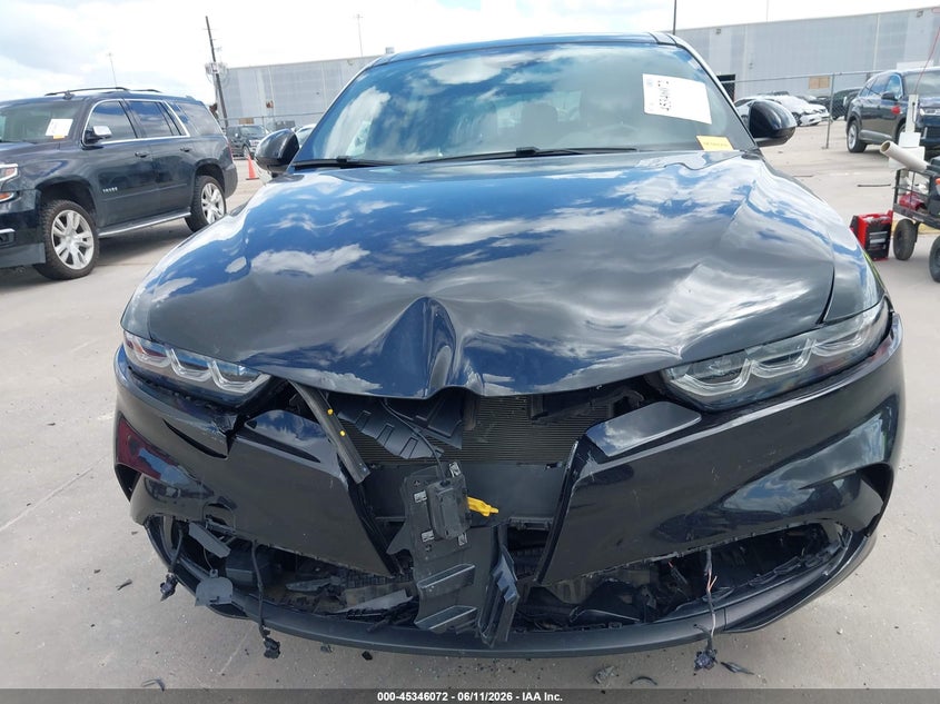 2024 Alfa romeo Tonale VIN ZASPATDWXR3042333 IAAI salvage auction — FRONT END, Original (Texas), sold $12,200 on 2026-08-13 (photo 6)