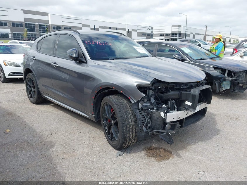2020 Alfa romeo Stelvio VIN ZASPAJANXL7C86213 — IAAI salvage auction photo