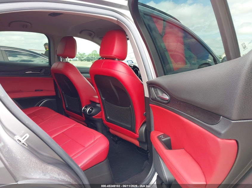 2020 Alfa romeo Stelvio VIN ZASPAJANXL7C86213 IAAI salvage auction — FRONT END, Original (Texas), sold $9,000 on 2026-09-01 (photo 8)