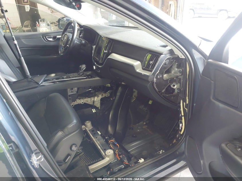 2019 Volvo Xc60 VIN LYV102RK4KB220767 IAAI salvage auction — WATER/FLOOD, Mv-907A (New York), sold $6,300 on 2026-07-29 (photo 5)