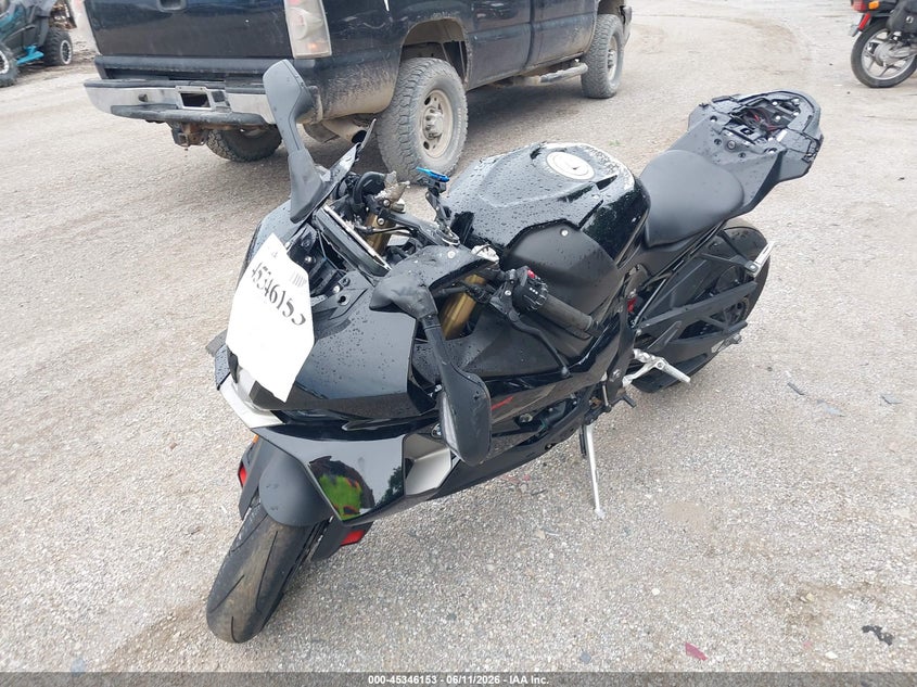 2025 BMW S 1000 VIN WB10P2305S6L85944 IAAI salvage auction — ROLLOVER, Salvage (Indiana), sold $8,950 on 2026-08-25 (photo 2)