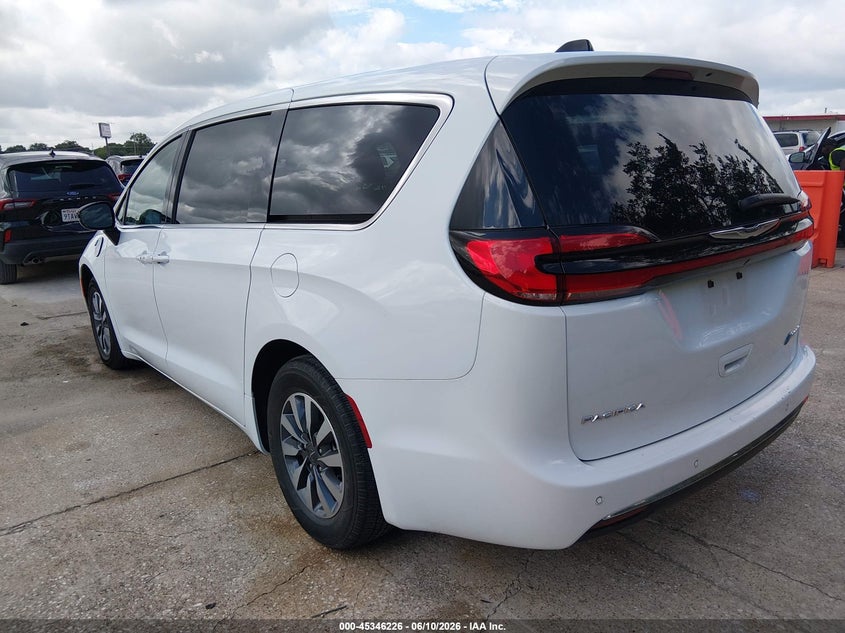 2024 Chrysler Pacifica VIN 2C4RC1S78RR115091 IAAI salvage auction — ALL OVER, Salvage Title, sold $15,700 on 2026-07-04 (photo 3)