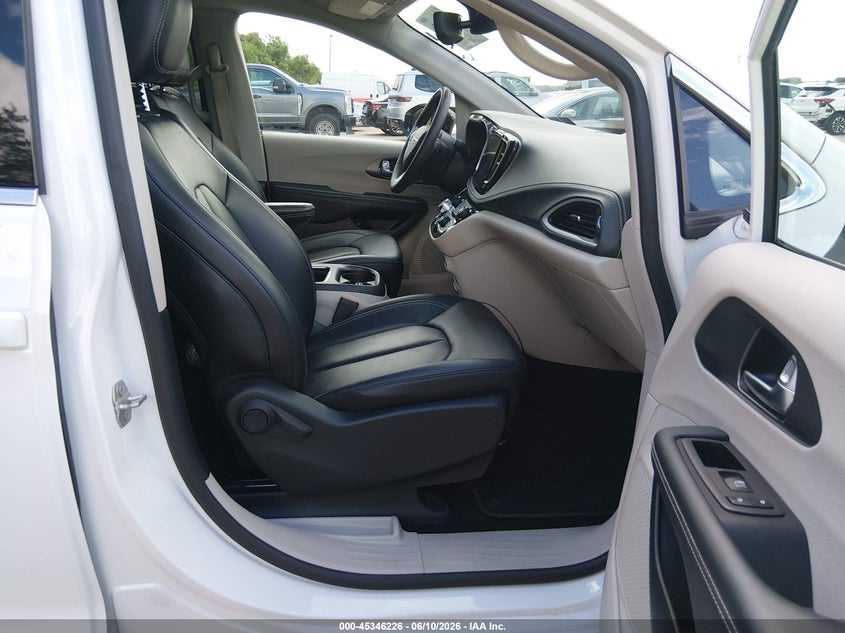 2024 Chrysler Pacifica VIN 2C4RC1S78RR115091 IAAI salvage auction — ALL OVER, Salvage Title, sold $15,700 on 2026-07-04 (photo 5)