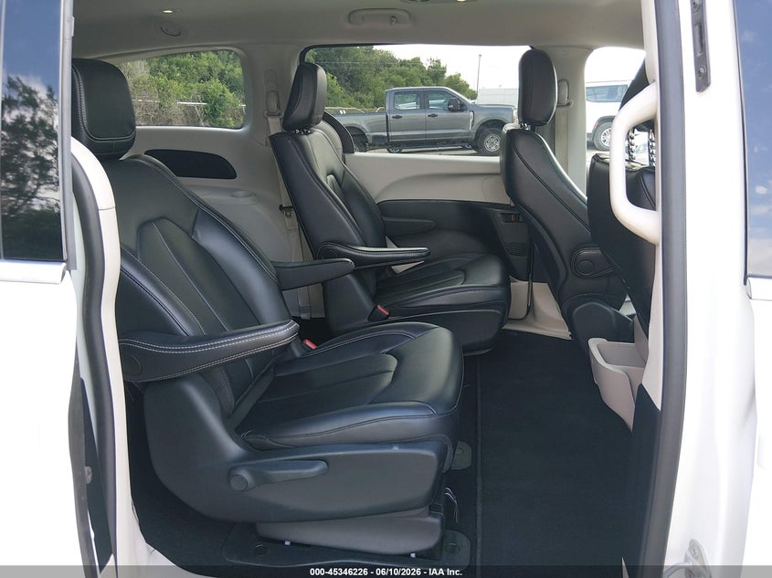 2024 Chrysler Pacifica VIN 2C4RC1S78RR115091 IAAI salvage auction — ALL OVER, Salvage Title, sold $15,700 on 2026-07-04 (photo 8)