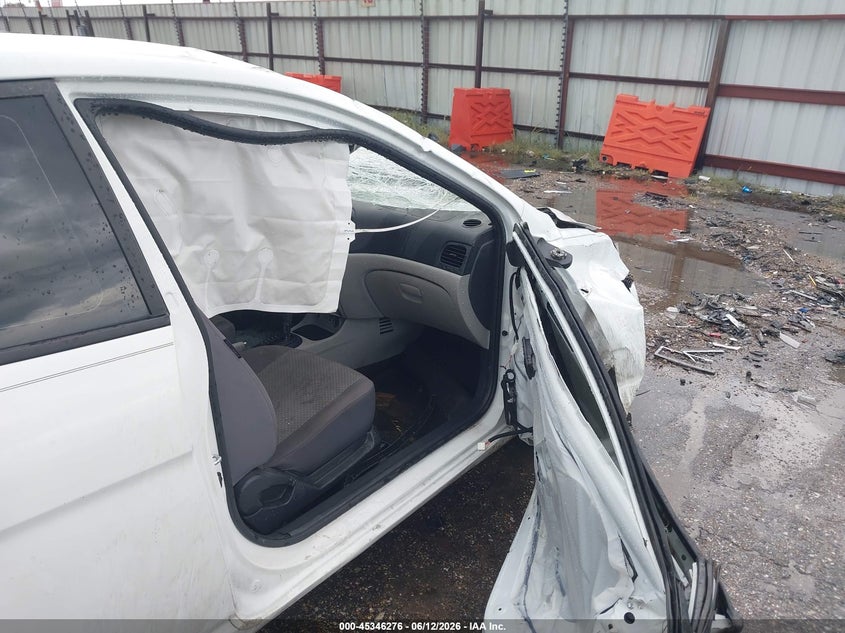 2010 Hyundai Accent VIN KMHCM3AC8AU174366 IAAI salvage auction — ROLLOVER, Salvage (Texas), sold $250 on 2026-07-15 (photo 5)