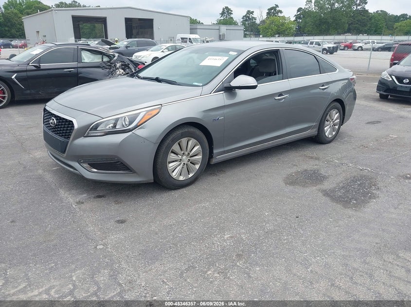 2017 Hyundai VIN KMHE24L16HA059762 IAAI salvage auction — NORMAL WEAR, Salvage (Texas), sold $425 on 2026-07-29 (photo 2)