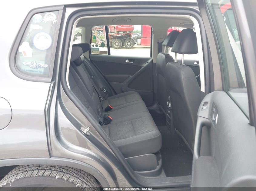 2014 Volkswagen Tiguan VIN WVGAV3AX8EW541087 IAAI salvage auction — NORMAL WEAR, Original (Ohio), sold $375 on 2026-07-29 (photo 8)