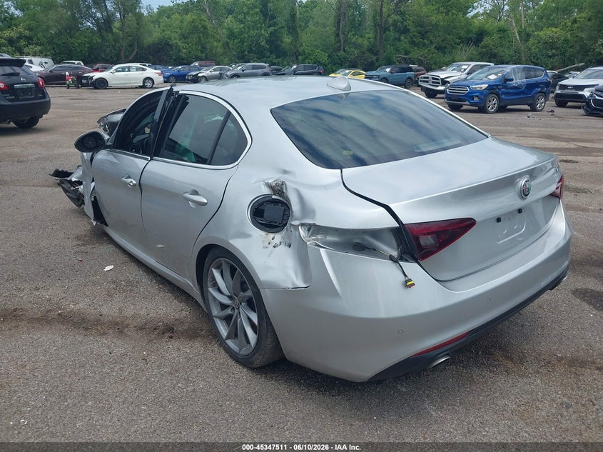 2017 Alfa romeo Giulia VIN ZARFAEBN0H7539935 IAAI salvage auction — FRONT END, Salvage Title, sold $1,200 on 2026-08-04 (photo 3)
