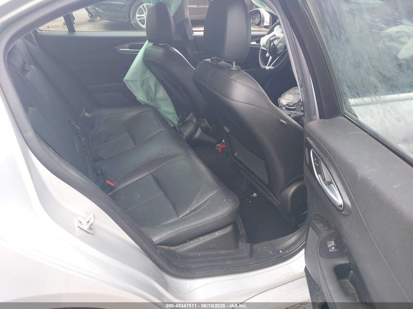 2017 Alfa romeo Giulia VIN ZARFAEBN0H7539935 IAAI salvage auction — FRONT END, Salvage Title, sold $1,200 on 2026-08-04 (photo 8)